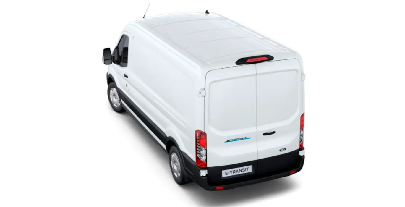 Ford Transit Van 350 L3 BEV Trend 184cv RWD exterior trasera | Avanti Renting