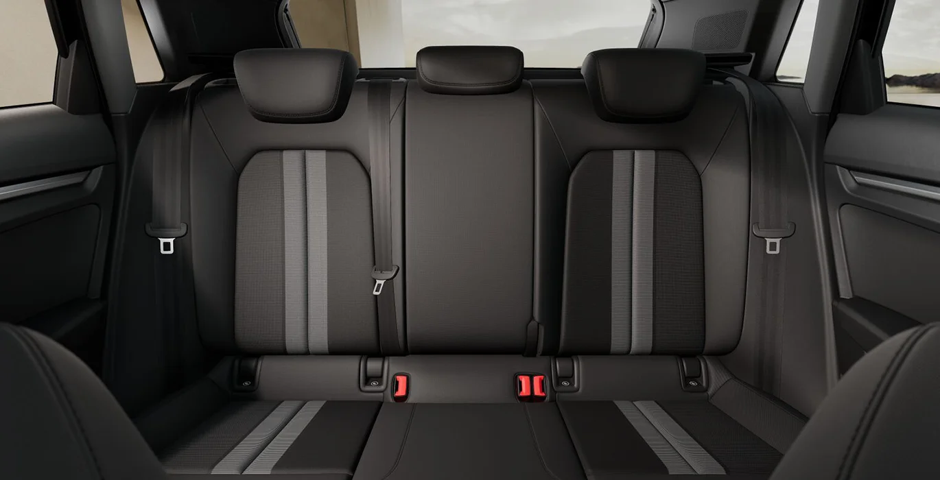 AUDI A3 Sportback 30 TFSI Advanced S tronic interior trasera | Avanti Renting