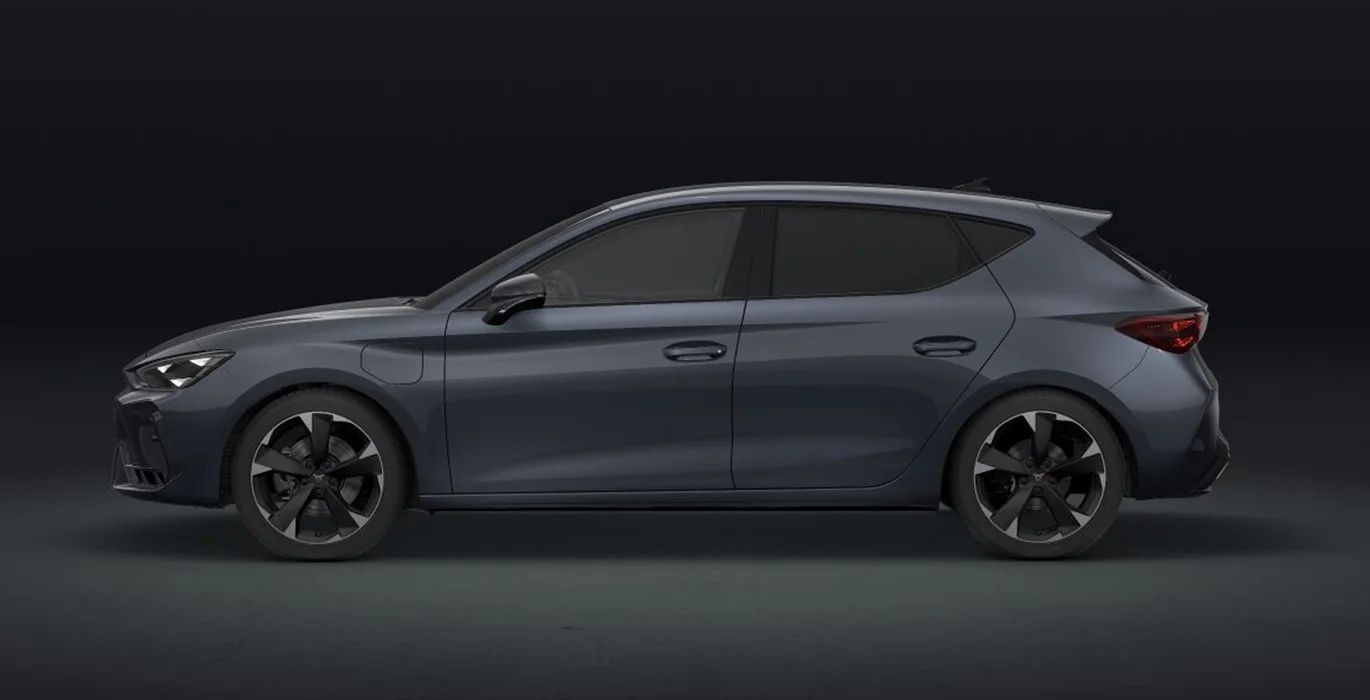 Cupra Leon 1.5 PHEV 204C 2 Cupra Leon 1.5 PHEV 204CV lateral | Avanti Renting