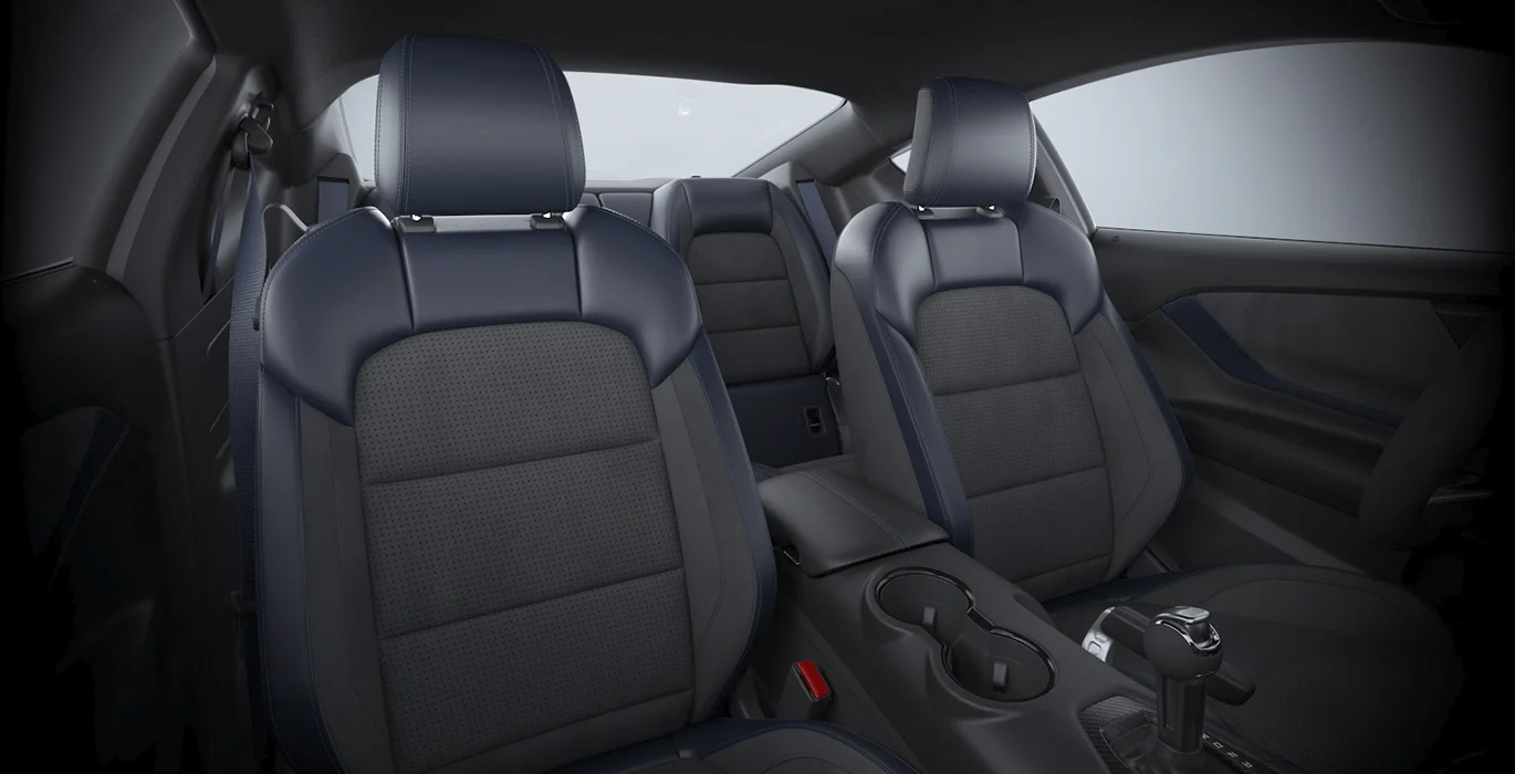 Ford Mustang 5.0 Ti VCT V8 Mustang Dark House AT interior trasera | Avanti Renting