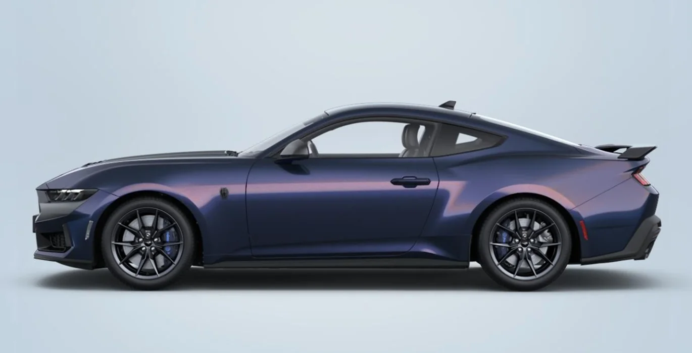 Ford Mustang 5.0 Ti VCT V8 Mustang Dark House AT lateral | Avanti Renting