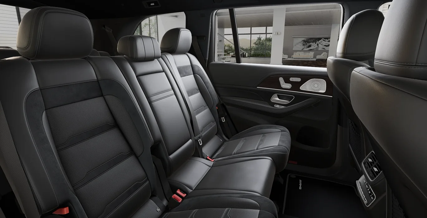 Mercedes AMG GLS 63 4MATIC interior trasera | Avanti Renting