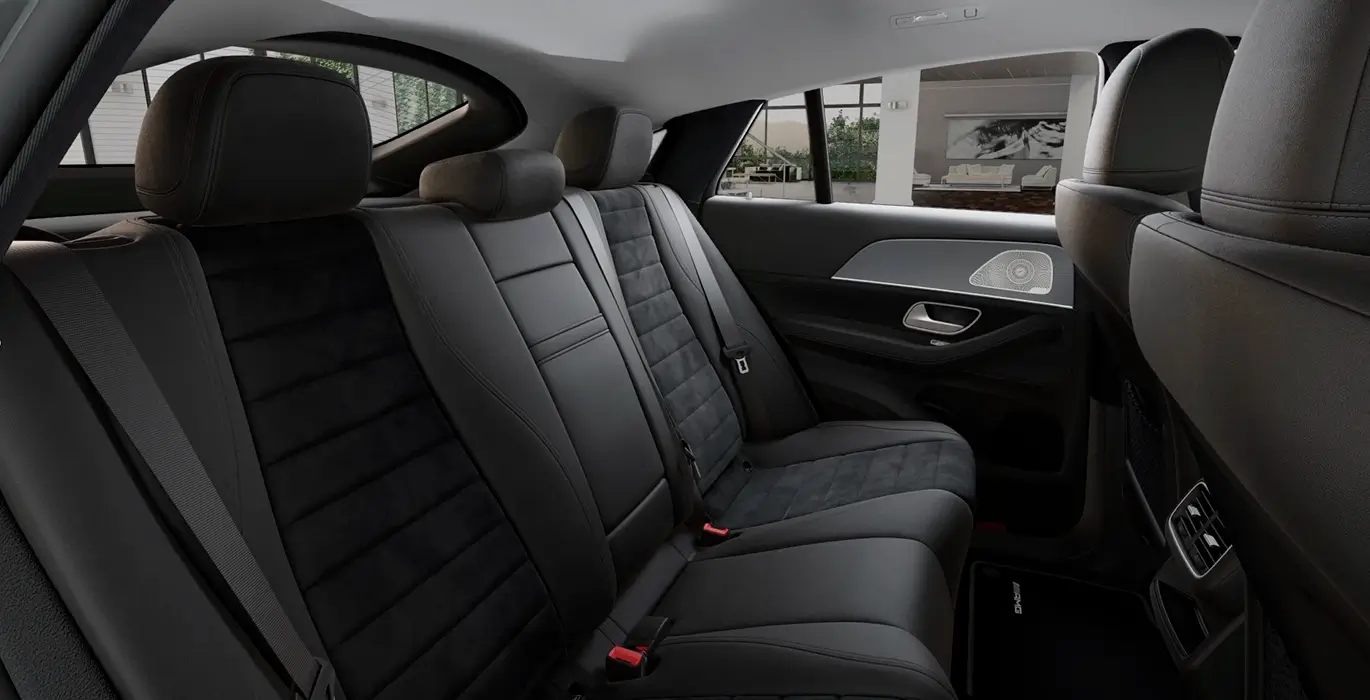 Mercedes Benz GLE 350de 4MATIC Coupe interior trasera | Avanti Renting