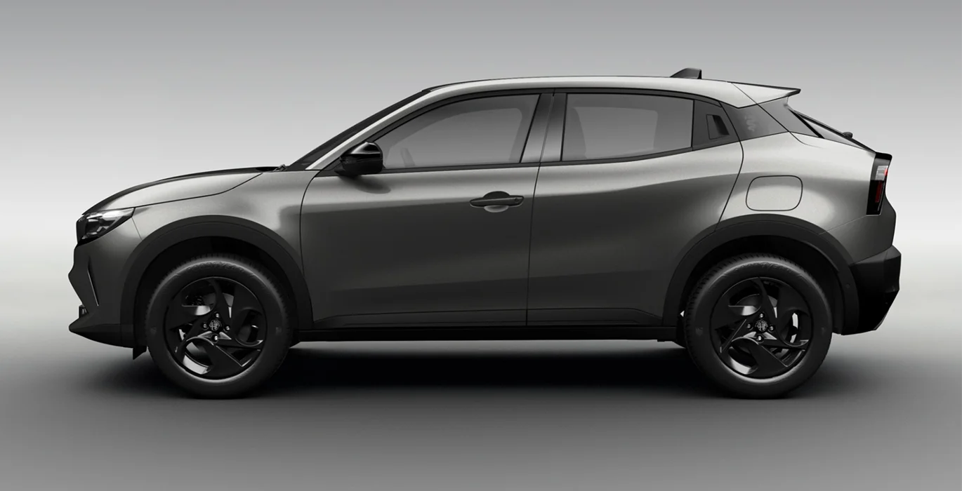 ALFA ROMEO Junior Ibrida 1.2 Core 108kW eDCT6 lateral | Avanti Renting