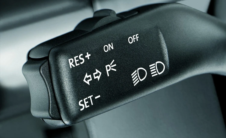 El control de velocidad: el copiloto invisible de la carretera 10 el control de velocidad el copiloto invisible de la carretera cuadrada | Avanti Renting