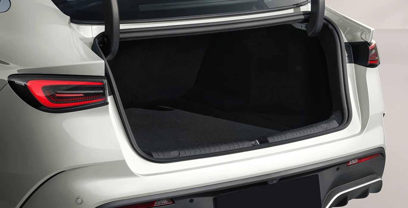 BYD Seal 6 DM-I Comfort 5 BYD Seal 6 DM I Boost maletero | Avanti Renting