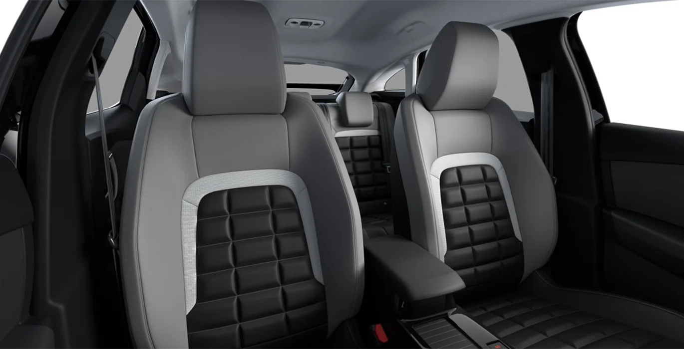 CITROEN C4 Hybrid Business Edition interior trasera | Avanti Renting