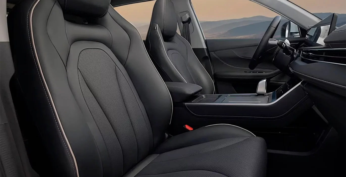 EBRO s400 1.5 DHE HEV Excellent CVT 4 EBRO s400 1.5 DHE HEV Excellent CVT interior delantera II | Avanti Renting