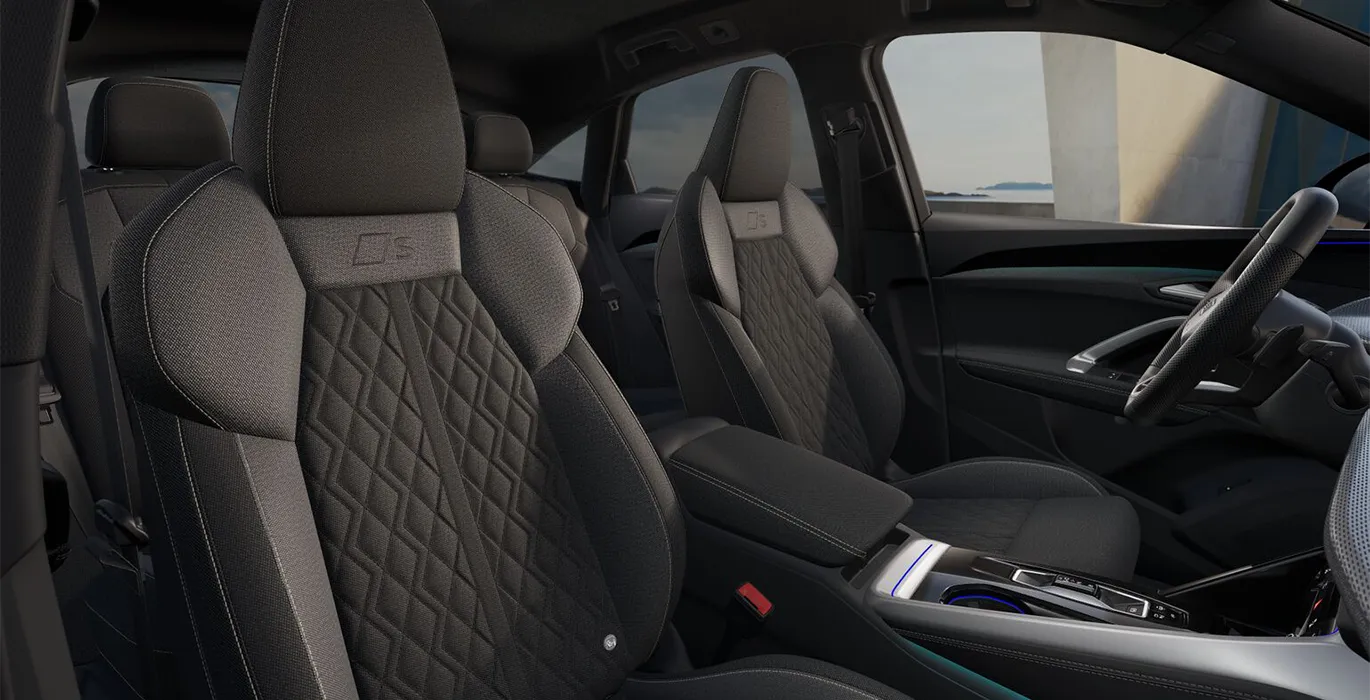 Audi Q5 Sportback S Line TFSI S Tronic interior delantera II | Avanti Renting