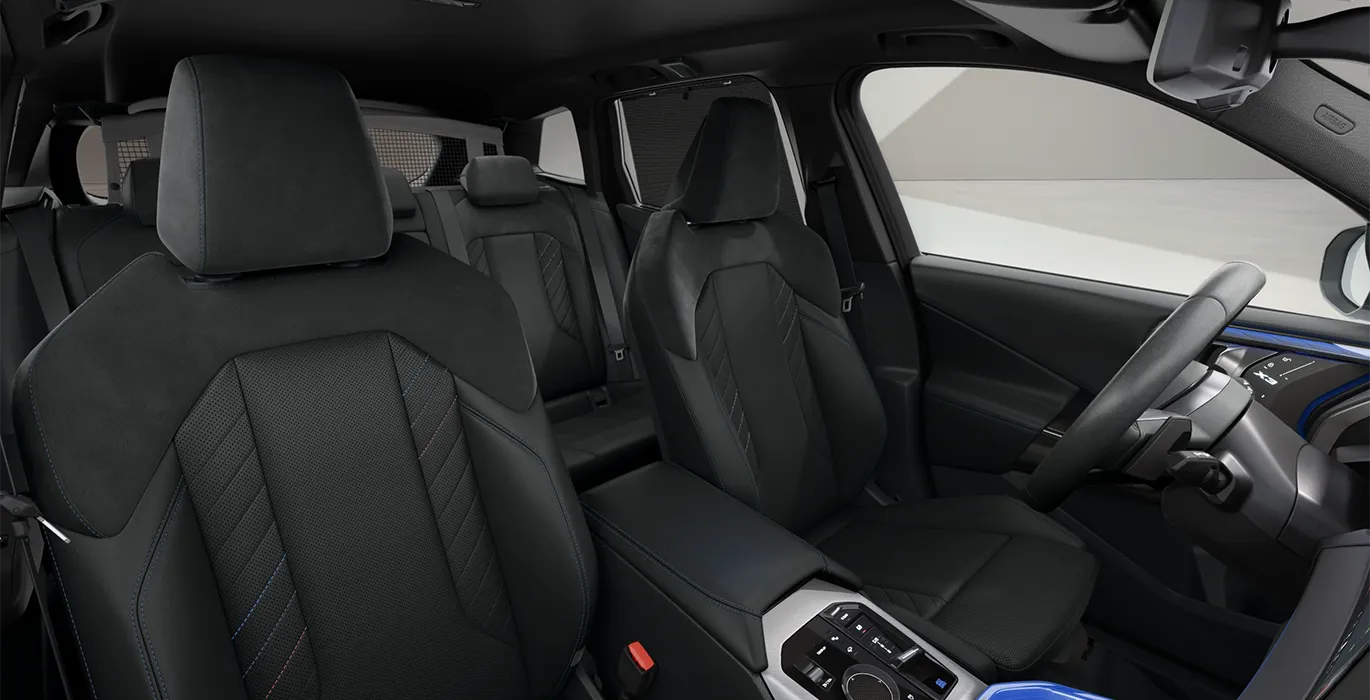 BMW X3 20d xDrive interior delantera II | Avanti Renting