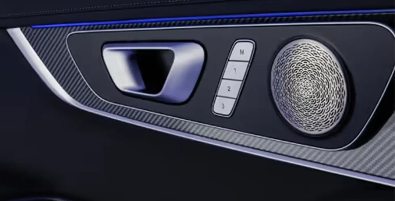 EBRO S700 1.6 TGDI Luxury 7 DCT interior | Avanti Renting