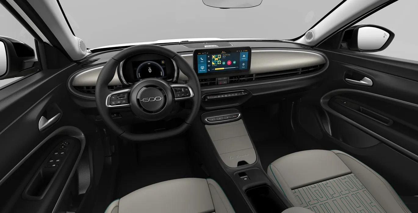 Fiat 600 MHEV LA PRIMA 1.2 145CV DDCT (AUTOMÁTICO) 3 Fiat 600 MHEV LA PRIMA 1.2 145CV DDCT AUTOMATICO interior delantera | Avanti Renting