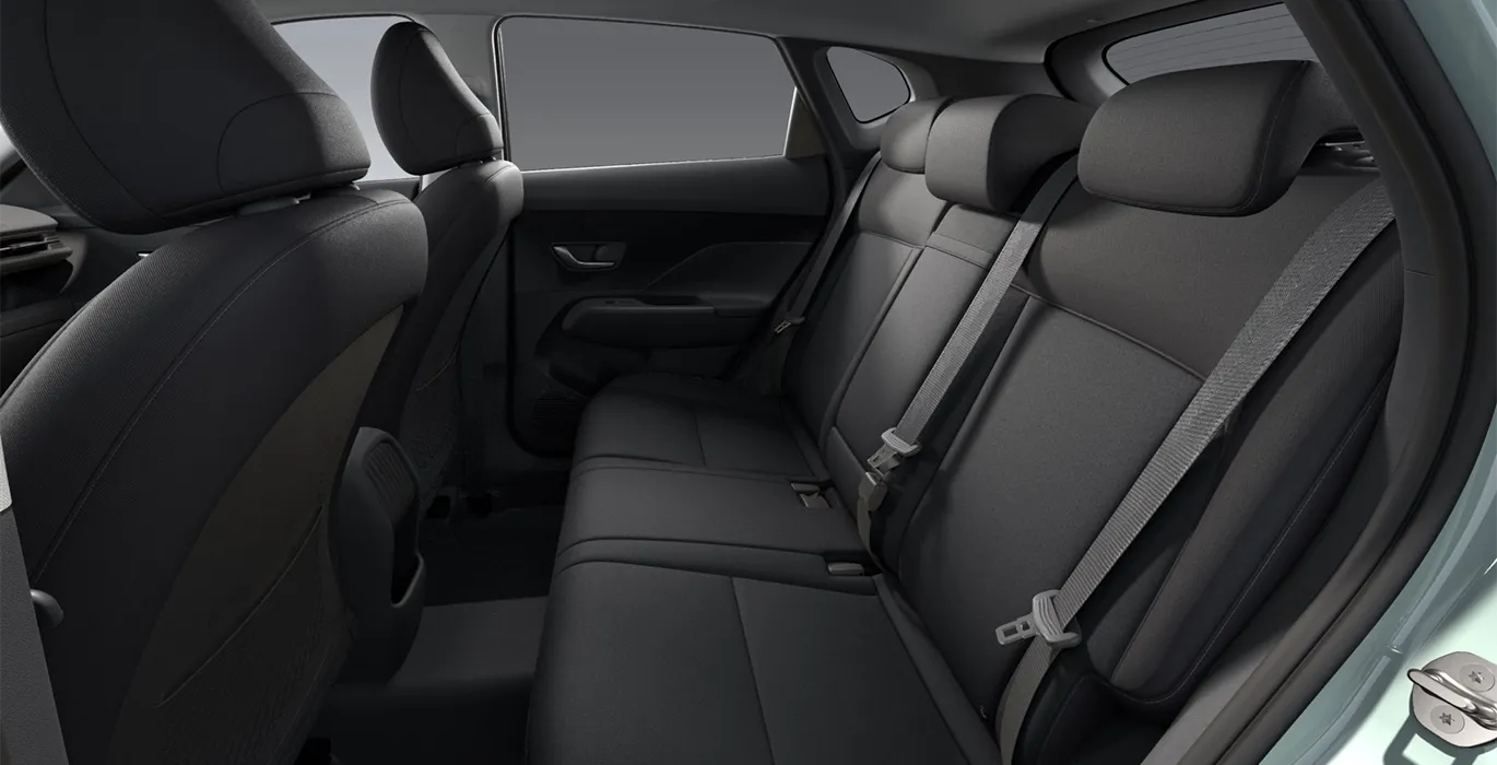 Hyundai Kona XLS 1.0T 115CV interior trasera | Avanti Renting