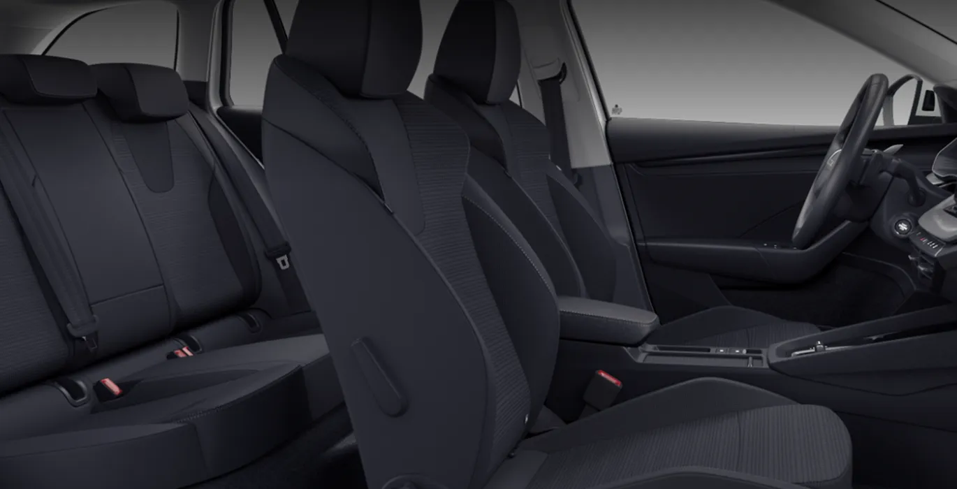 SKODA Octavia Combi 1.5 TSI DSG MHEV Selection interior trasera | Avanti Renting