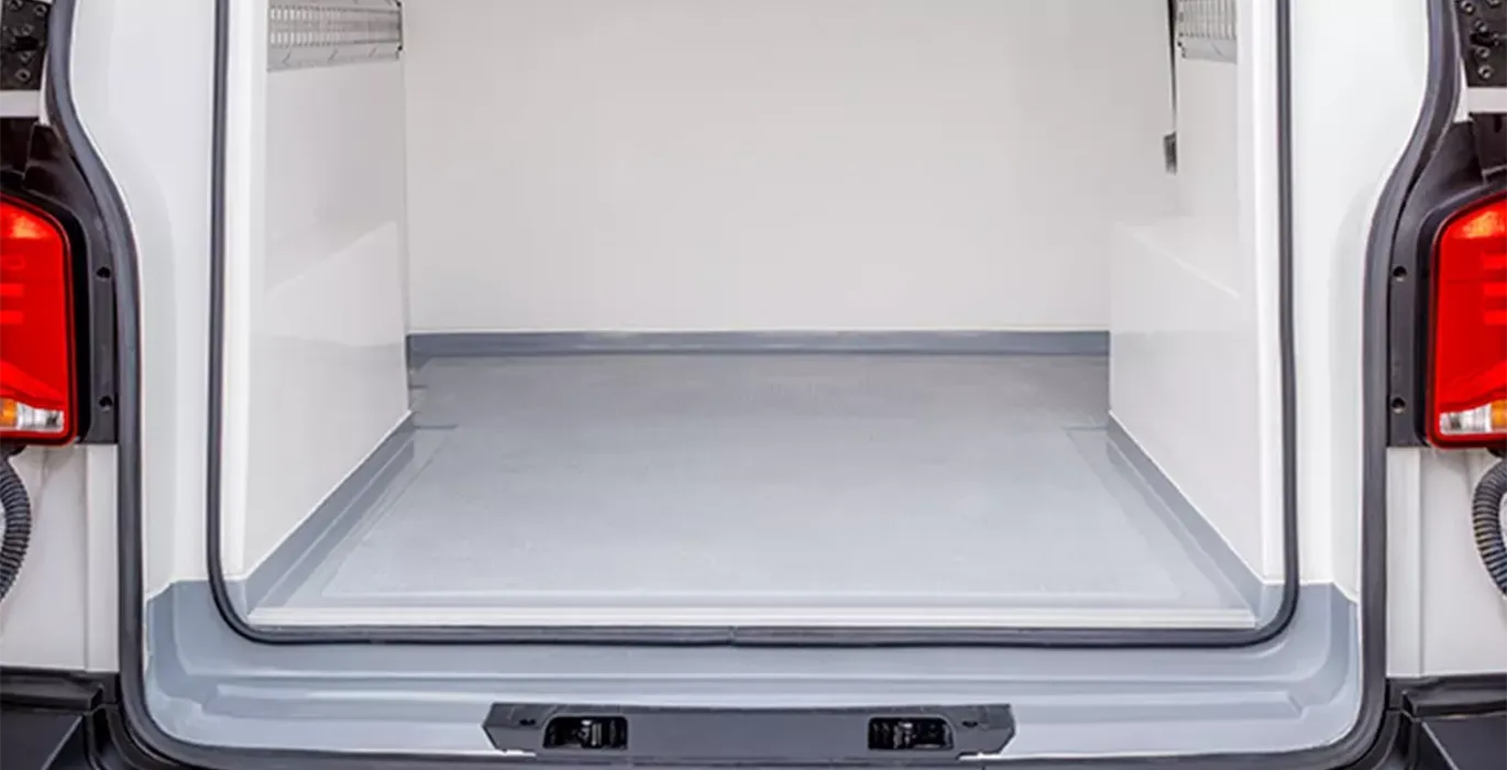 VOLKSWAGEN Caddy Fresh Van 2.0 TDI 75kW 102CV 6vel. trasera interior | Avanti Renting