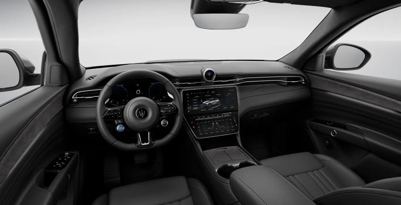 MASERATI Grecale L4 MHEV AWD interior delantera | Avanti Renting