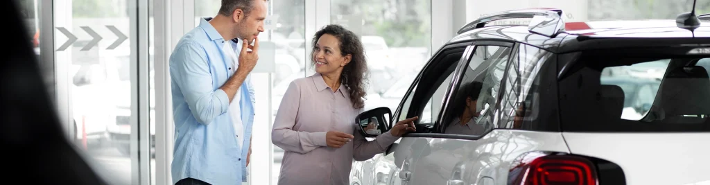 ¿Es mejor comprar un coche o hacer un contrato de renting?