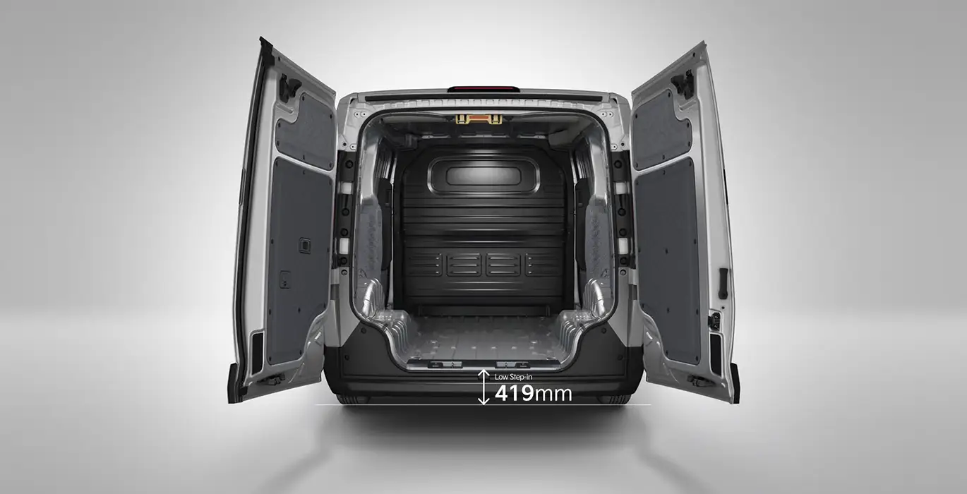 KIA PV5 Cargo L2H1 Long Range Plus trasera II | Avanti Renting