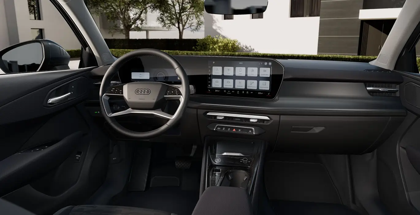 Audi Q3 Advanced TFSI 110kW S Tronic interior delantera | Avanti Renting