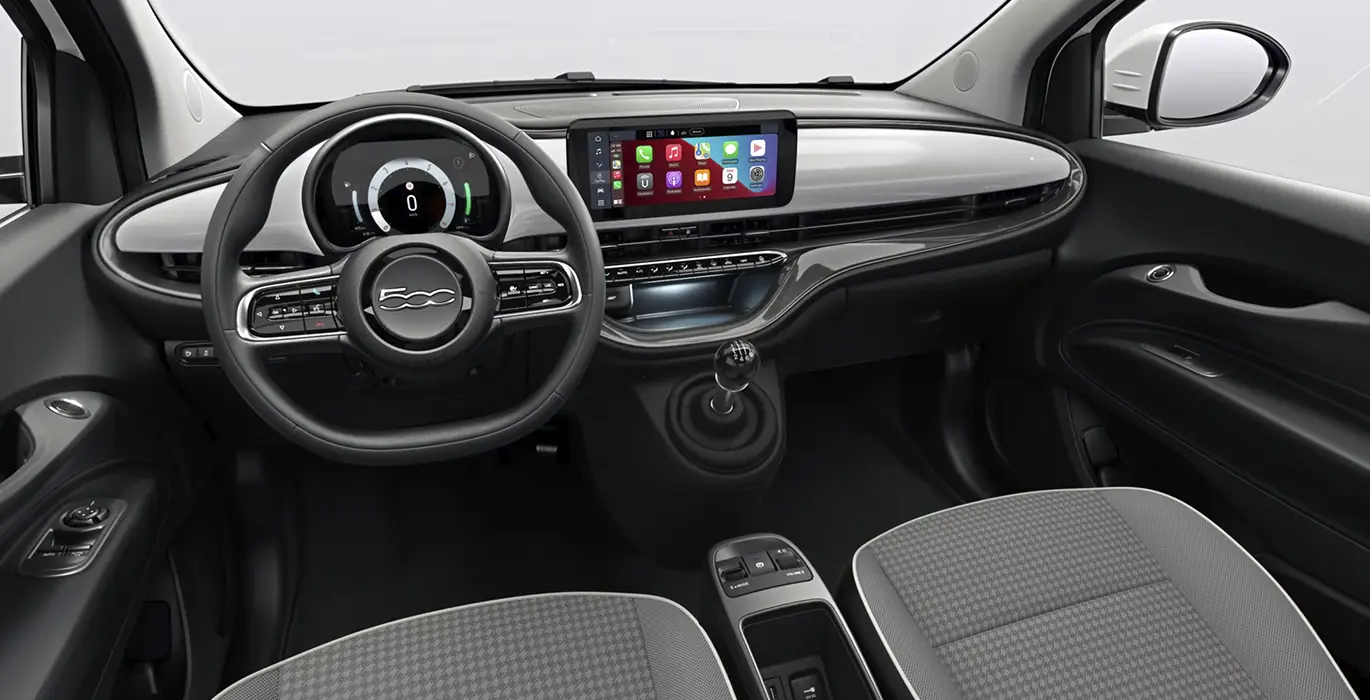 FIAT 500 TORINO 1.0 HYBRID 48KW 65CV MANUAL interior delantera | Avanti Renting