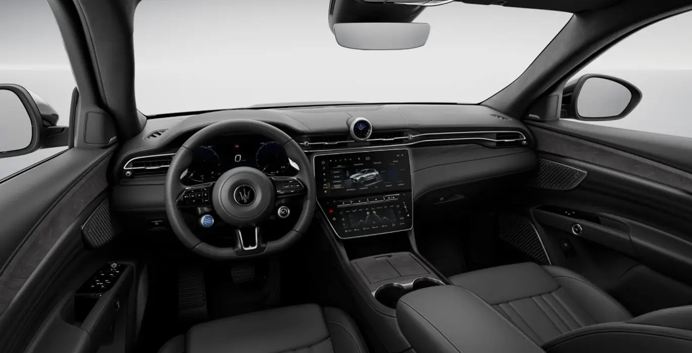 MASERATI Grecale L4 MHEV 300CV AWD interior delantera | Avanti Renting