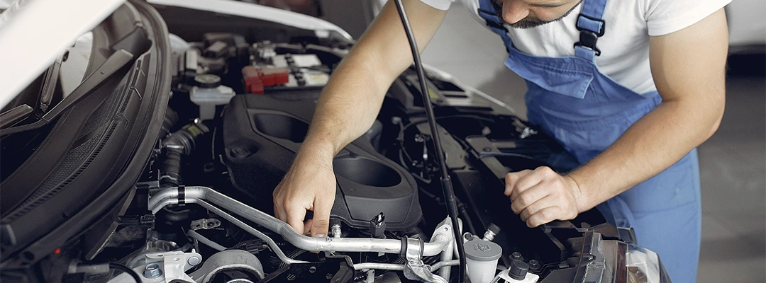 ¿Por qué sale humo negro del tubo de escape y cómo solucionarlo? 9 Por que sale humo negro del tubo de escape y como solucionarlo 1 | Avanti Renting