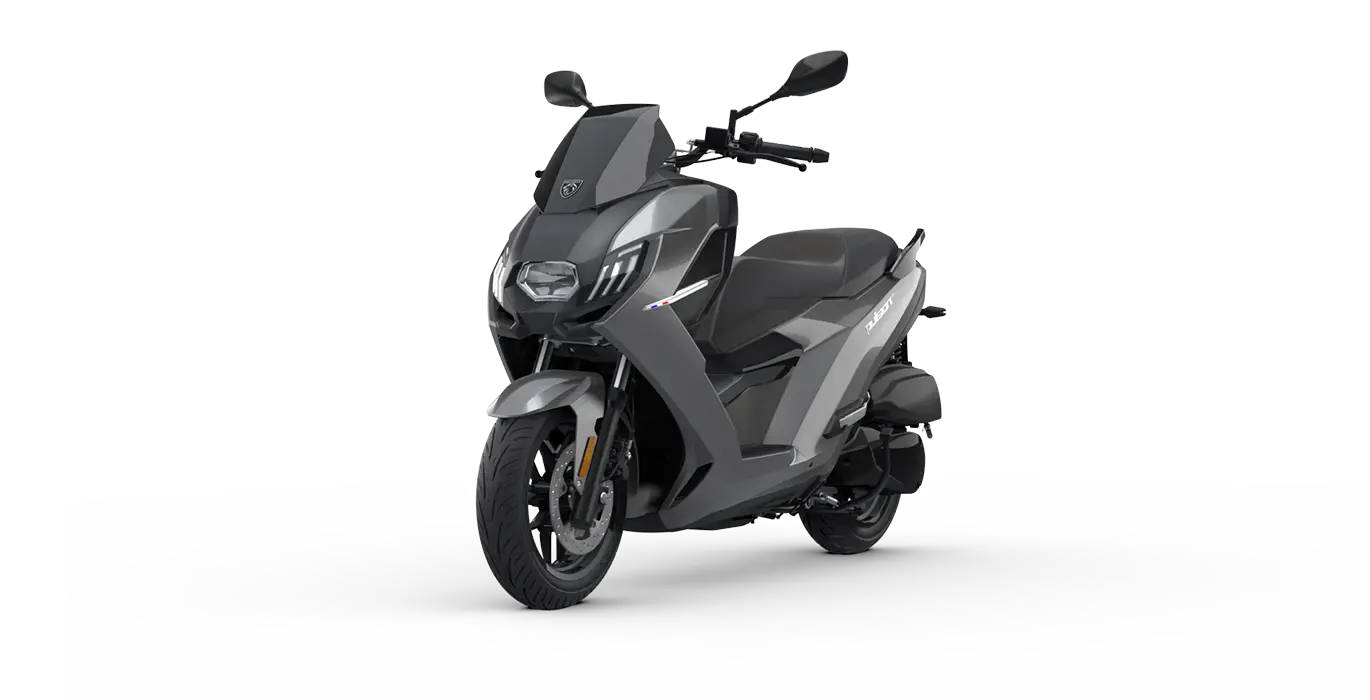 Renting PEUGEOT PULSION 125 EVO