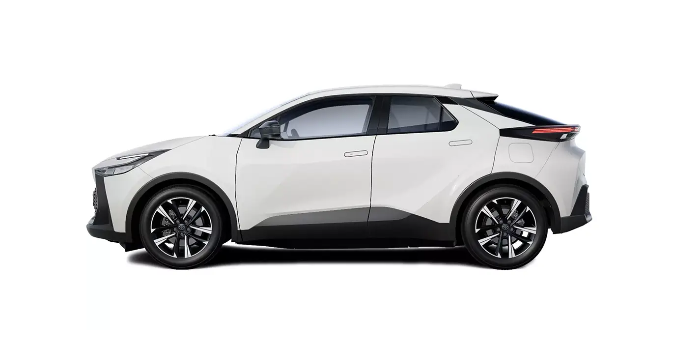 Toyota C-HR Advance Plug-in Hybrid 220 2 Toyota C HR Advance Plug in Hybrid 220 lateral | Avanti Renting