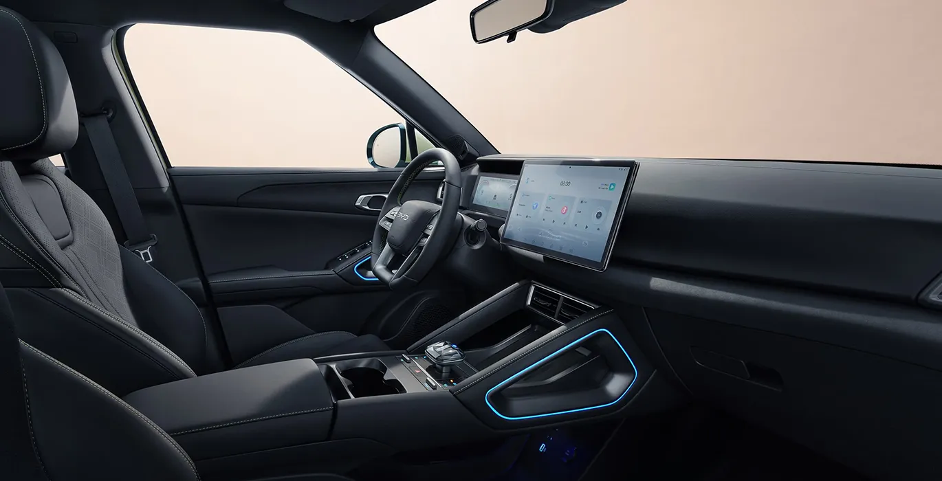 BYD ATTO 2 Comfort interior delantera II | Avanti Renting