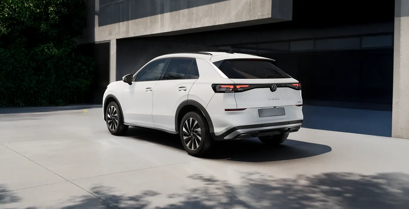 Volkswagen T-ROC Más 1.5 eTSI 85kW (116CV) DSG 1 Volkswagen T ROC Mas 1.5 eTSI 85kW 116CV DSG trasera | Avanti Renting