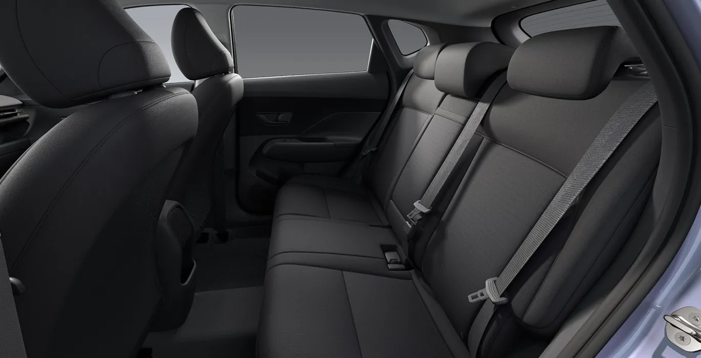Hyundai Kona HEV 1.6GDI 138CV DT Maxx interior trasera | Avanti Renting