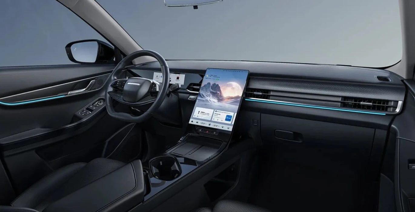 Jaecoo 5 EV Pure 155kW 211CV 61kWh interior delantera | Avanti Renting