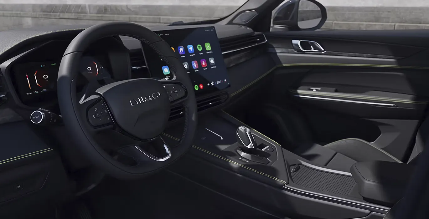 Lynk Co 01 1.5 PHEV Core interior delantera | Avanti Renting