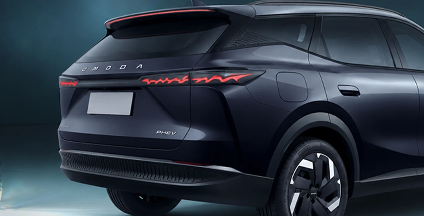 Omoda 7 SHS P Premium 1.5 TGDI 1DHT 205kW FWD trasera | Avanti Renting