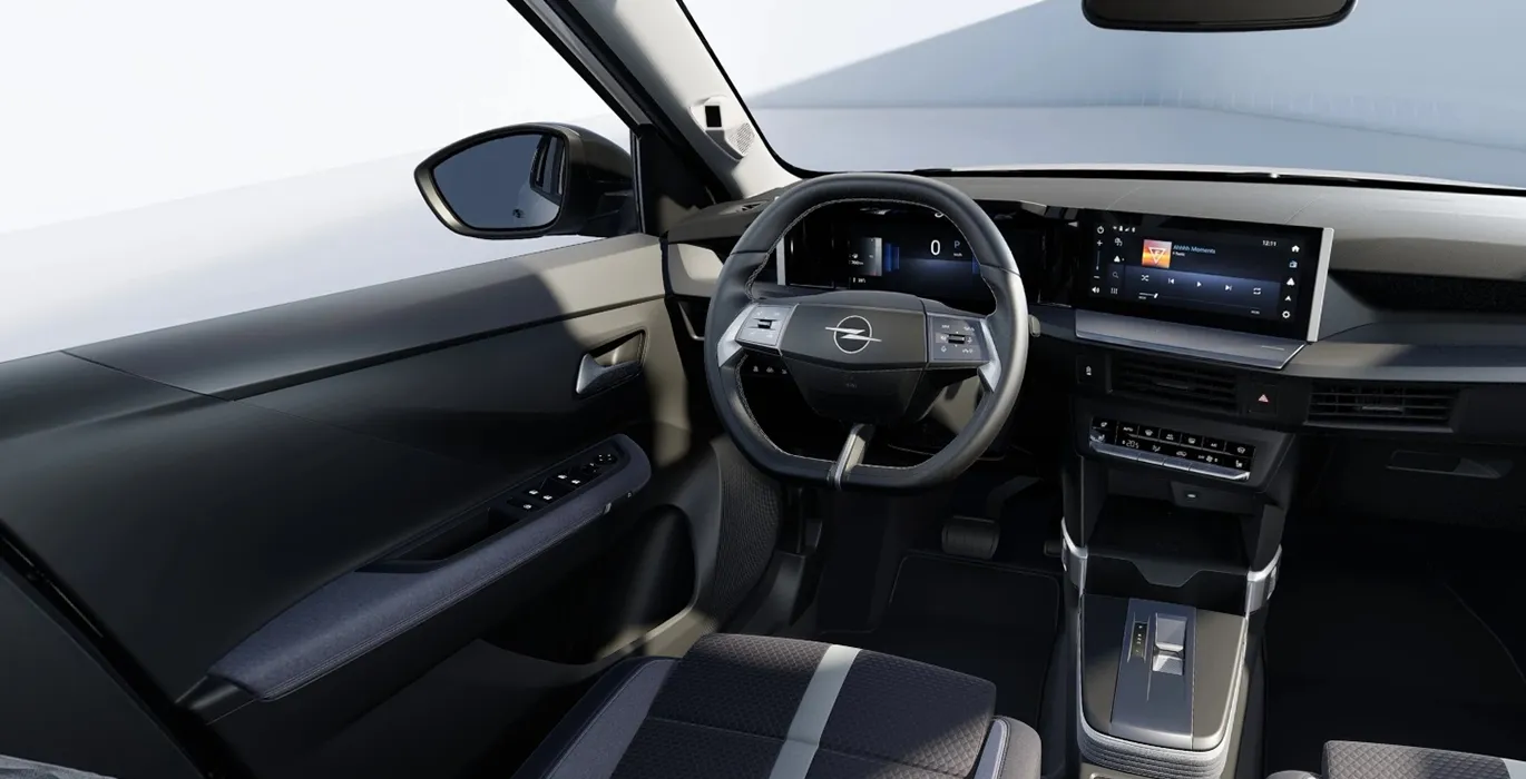 Opel Frontera 1.2T XHT Hybrid EDCT6 107kW Ultimate interior delantera | Avanti Renting