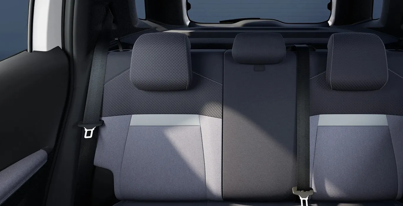 Opel Frontera 1.2T XHT Hybrid EDCT6 107kW Ultimate interior trasera | Avanti Renting