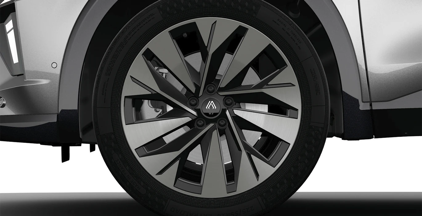RENAULT RAFALE TECHNO E TECH FULL HYBRID rueda | Avanti Renting