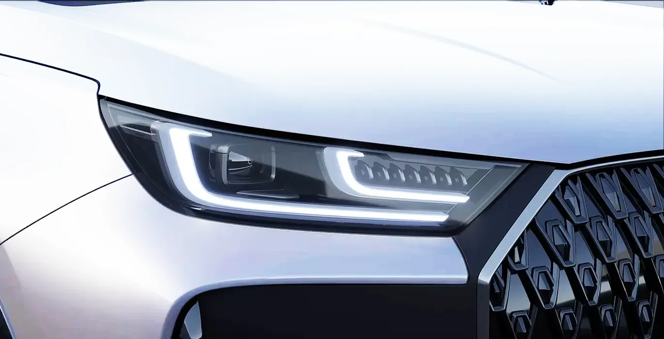 EBRO S700 1.6 TGDI Luxury 7 DCT LUXURY faro blanco | Avanti Renting