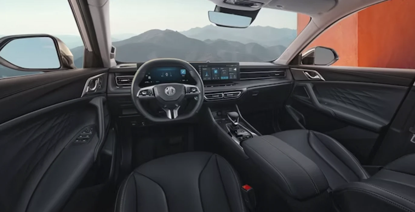 MG HS 1.5 Hybrid Comfort interior delantera | Avanti Renting