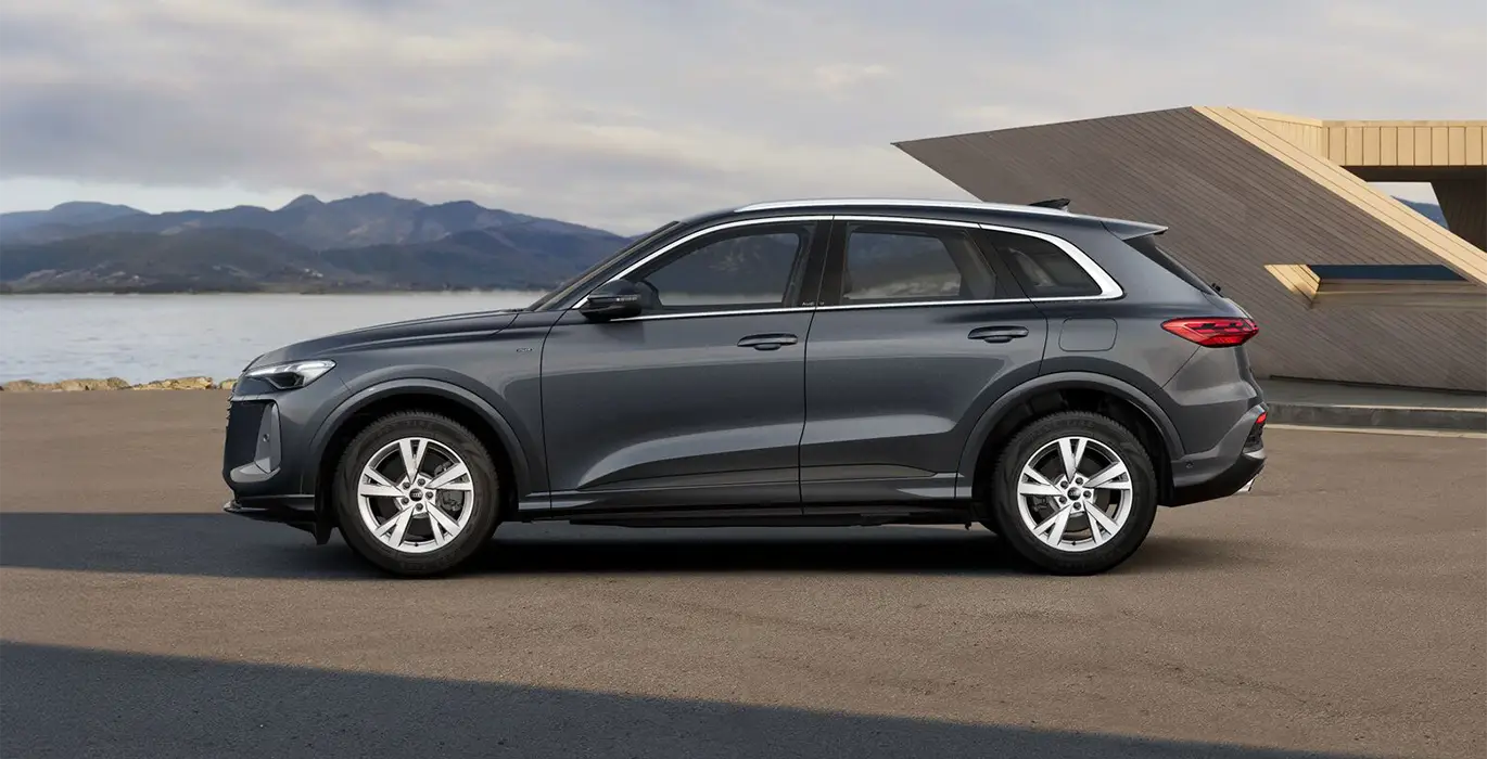 AUDI Q5 Advanced e hybrid quattro 220kW S tronic lateral | Avanti Renting
