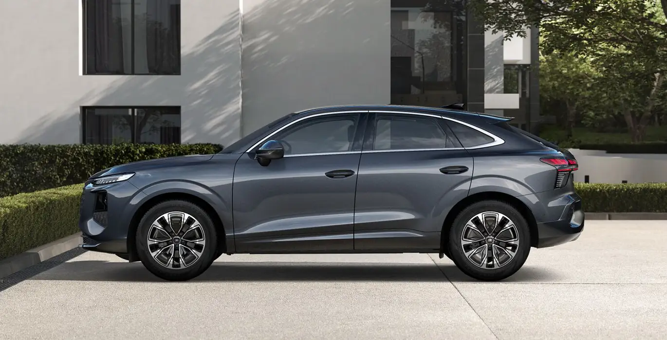 Audi Q3 Sportback Advanced TFSI 110kW S Tronic lateral gris | Avanti Renting