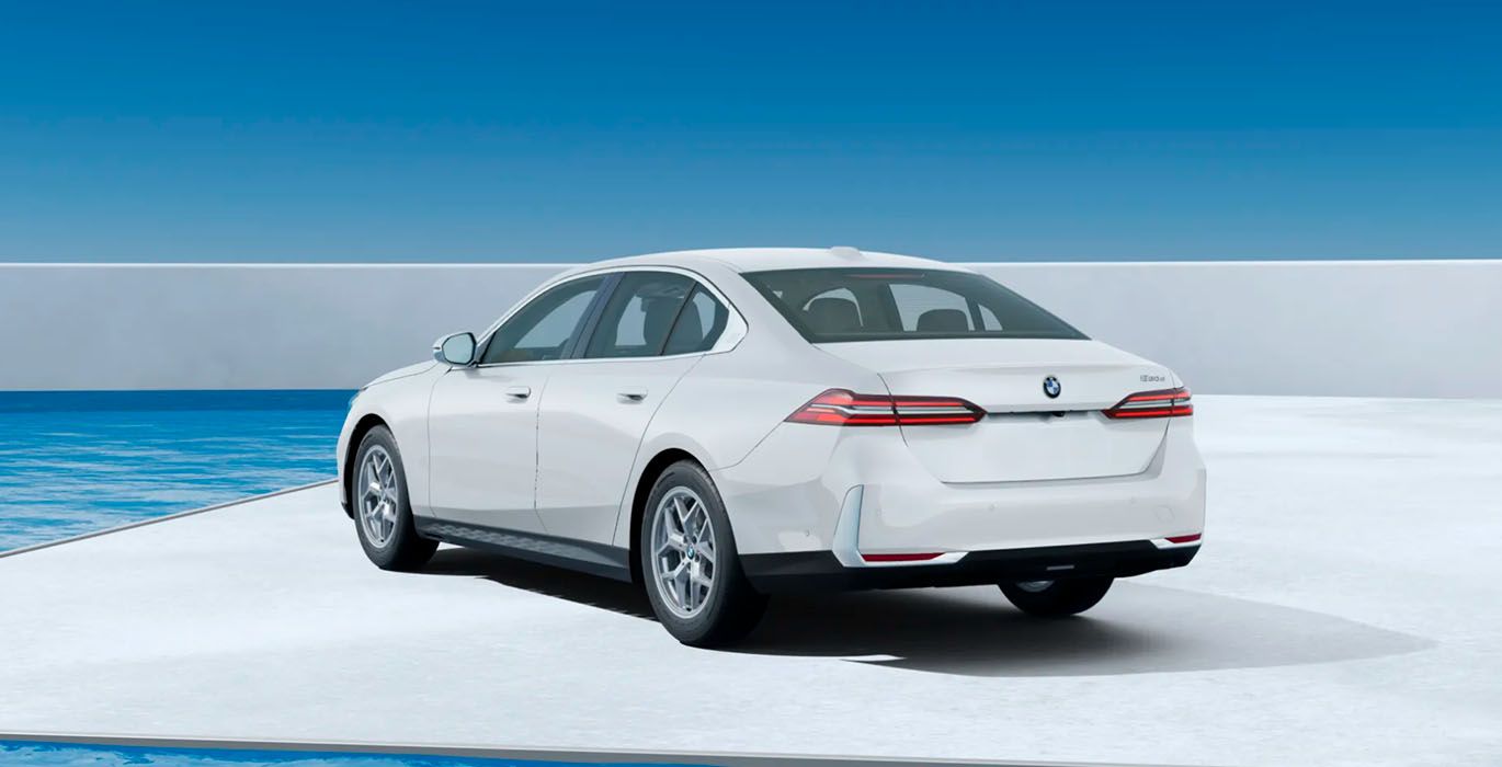 BMW Serie 5 520d 2 BMW Serie 5 520d nuevo exterior trasera | Avanti Renting