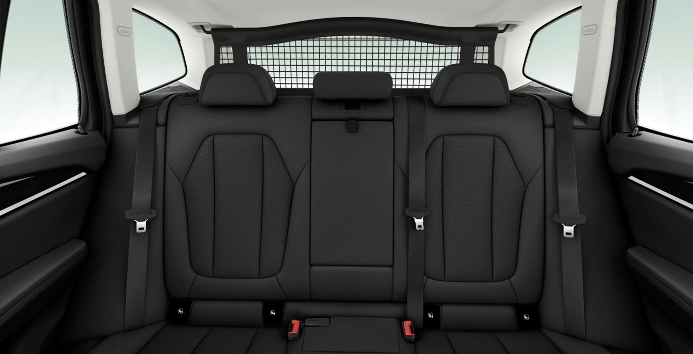 BMW X3 XDrive20D Interior trasero | Avanti Renting