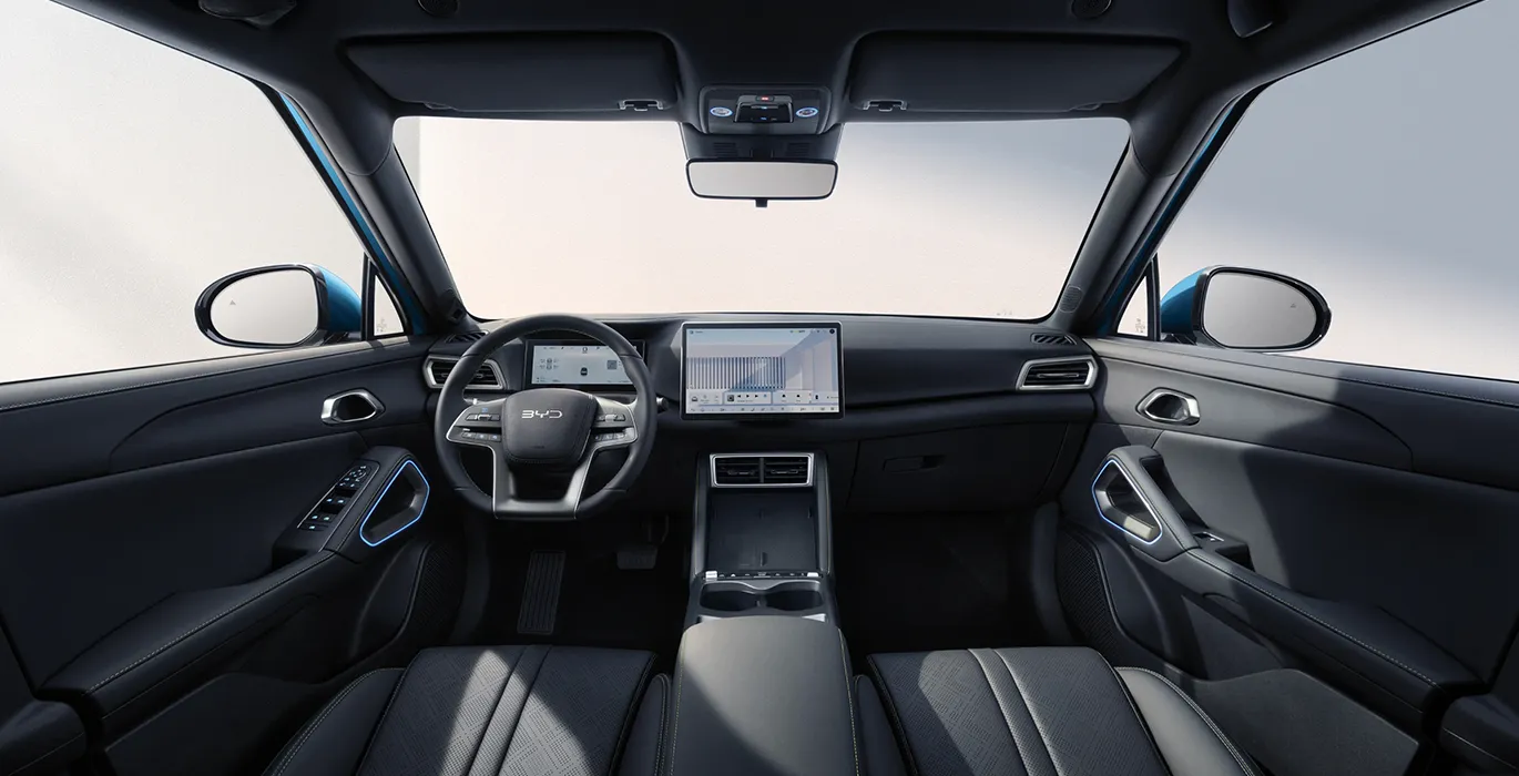 BYD ATTO 2 DM i Active interior delantera | Avanti Renting