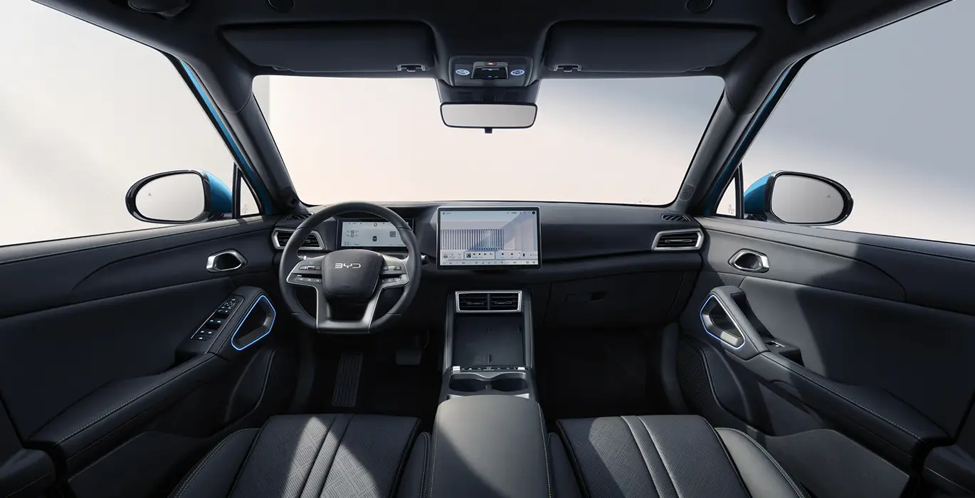 BYD ATTO 2 DM i Boost interior delantera | Avanti Renting