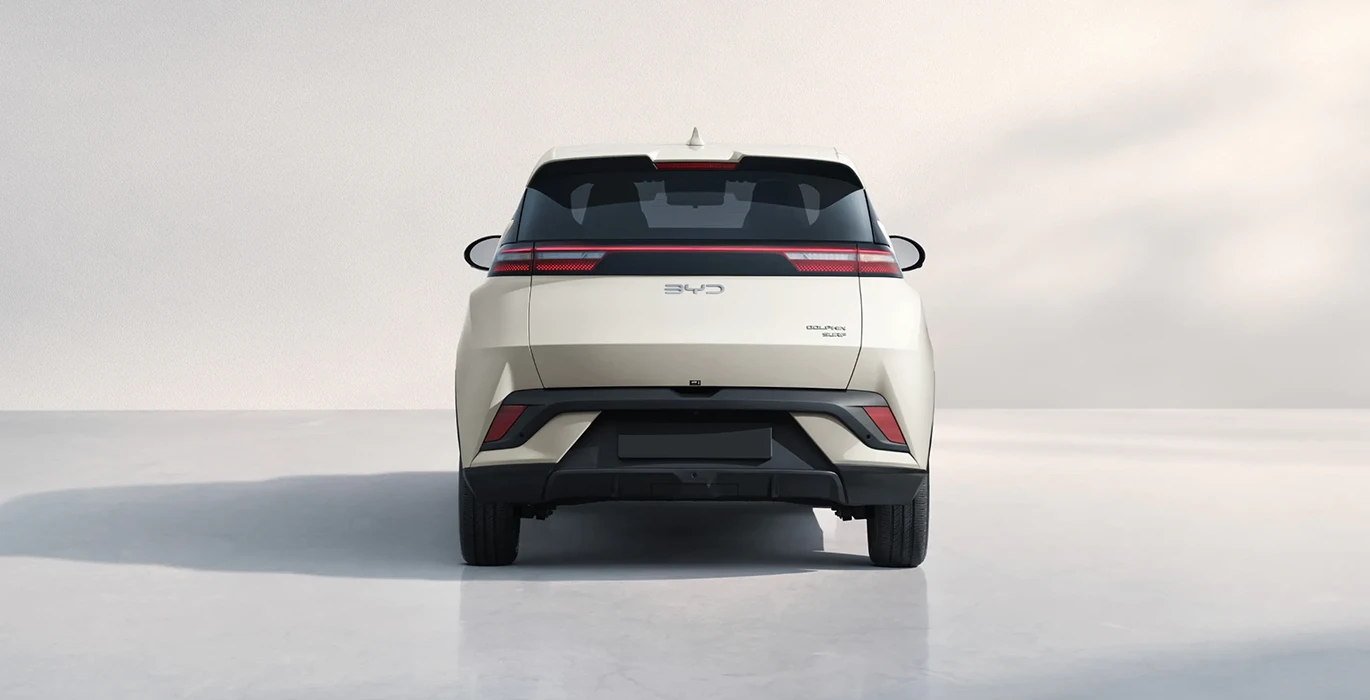 BYD Dolphin Surf Boost trasera | Avanti Renting