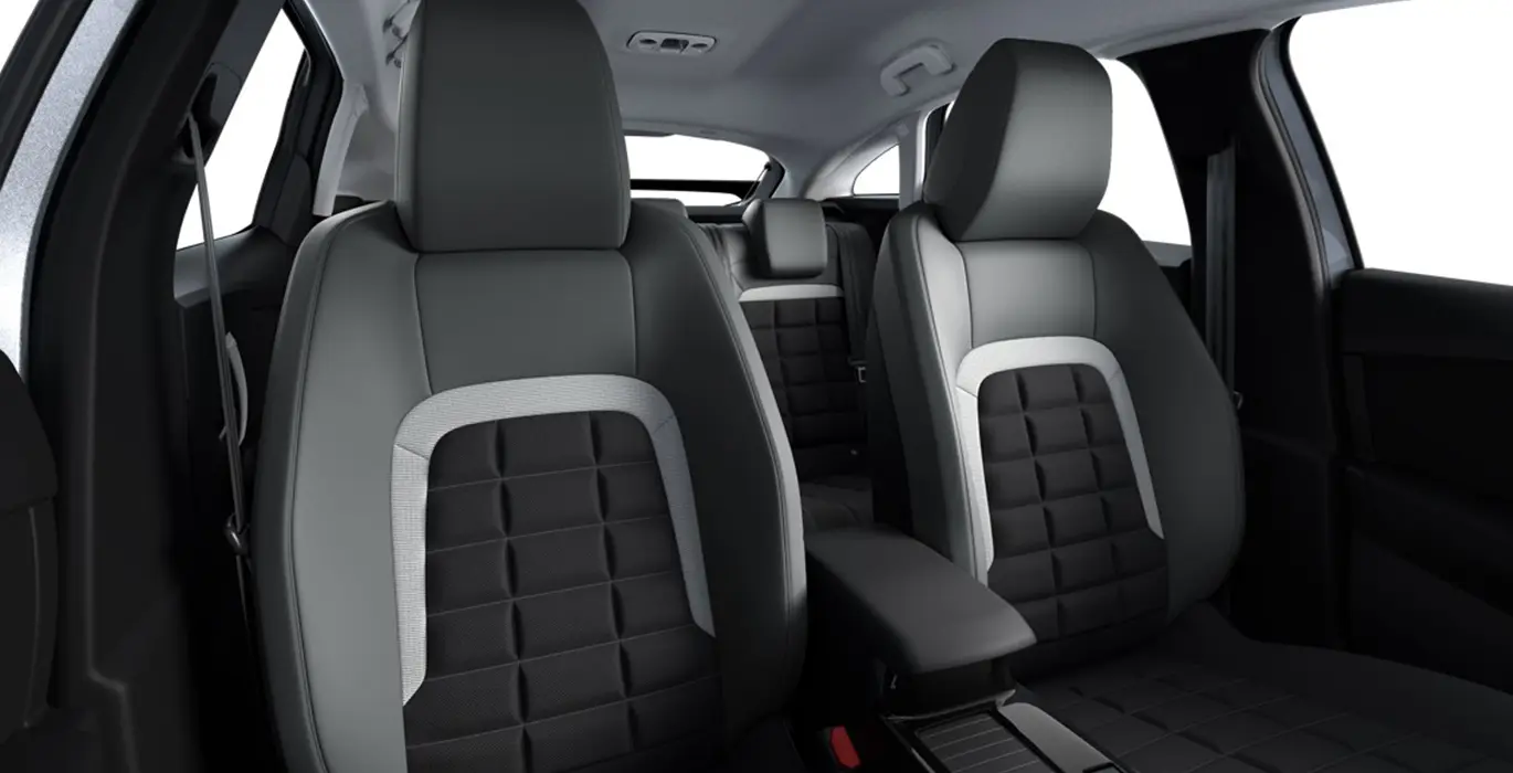 CITROEN C4 Hybrid Plus interior trasera | Avanti Renting