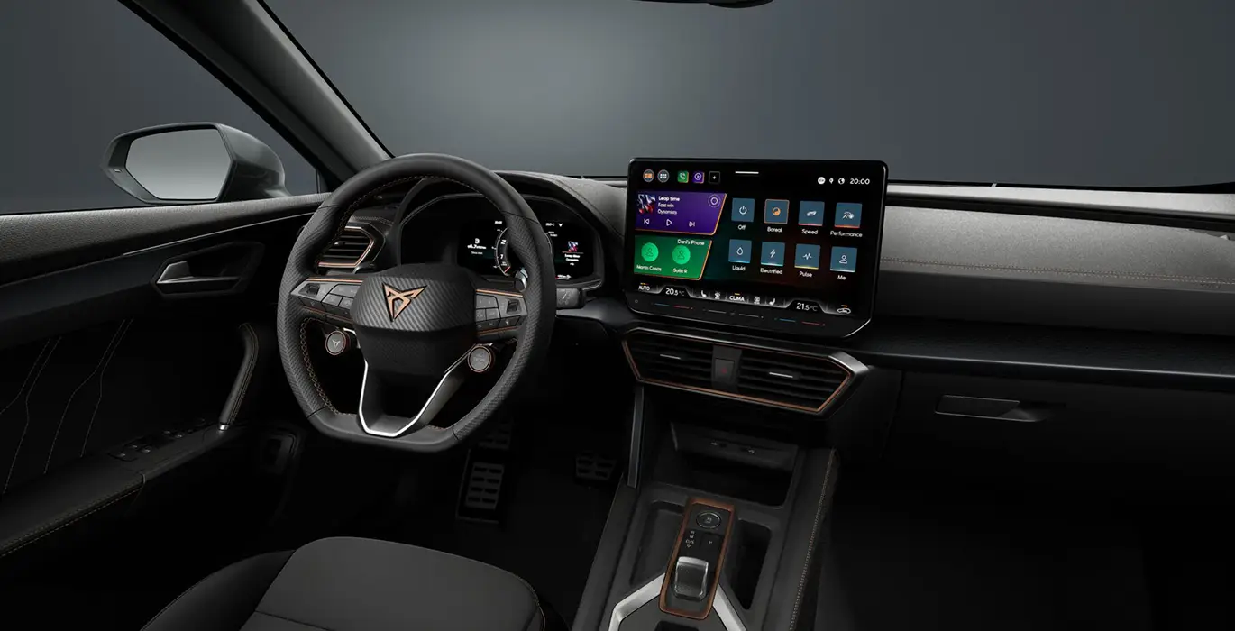 CUPRA Formentor 1.5 eTSI DSG 7 vel. interior delantera | Avanti Renting