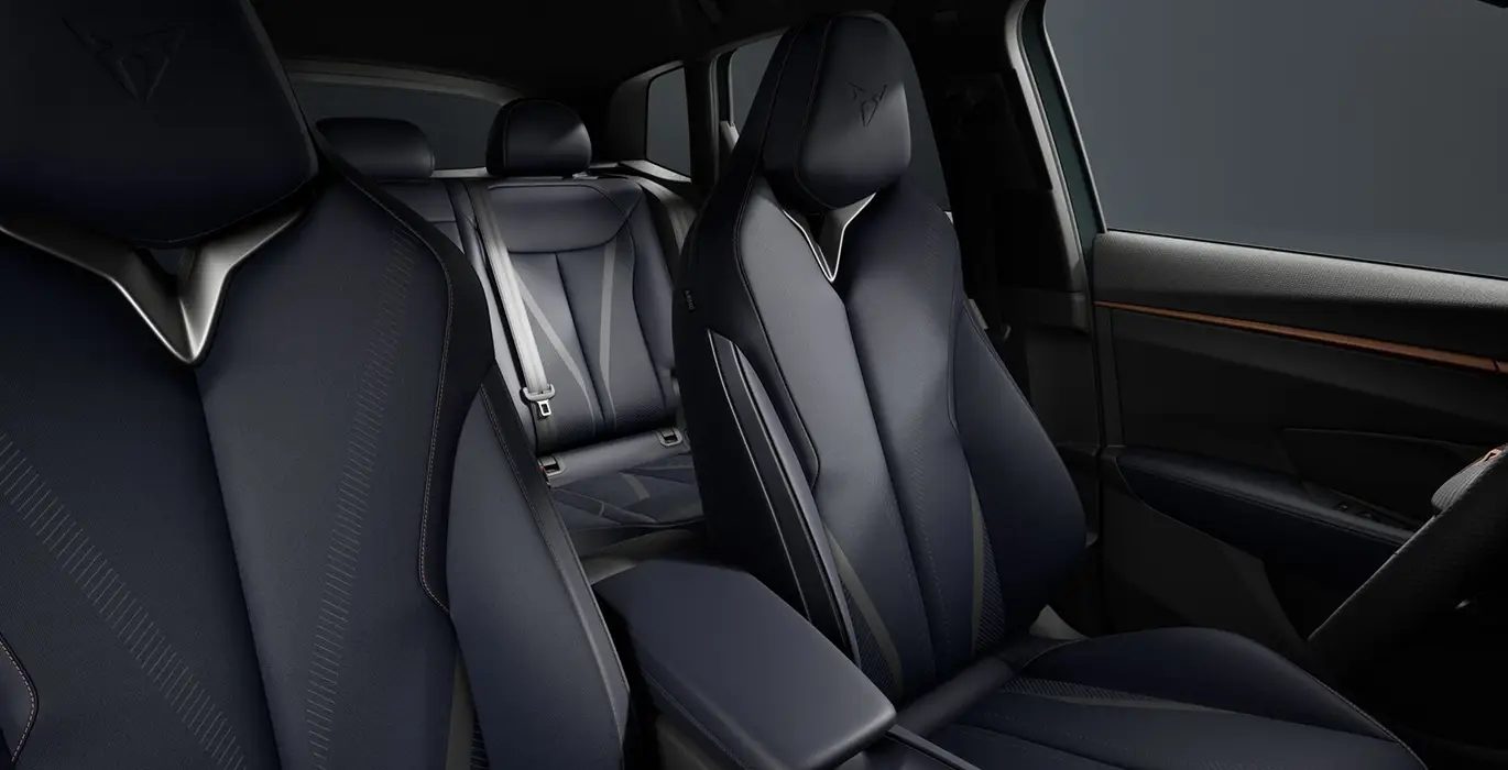 CUPRA Terramar 1.5 eTSI DSG interior delantera II | Avanti Renting