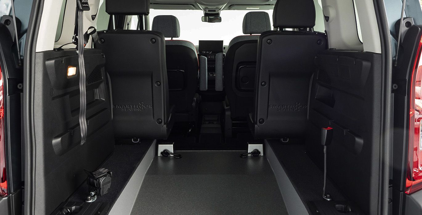 Citroen Berlingo Talla M BlueHDi 100 YOU L1 N1 Adaptado 5 Citroen Berlingo Talla M BlueHDi 100 YOU L1 N1 Adaptado interior asientos | Avanti Renting